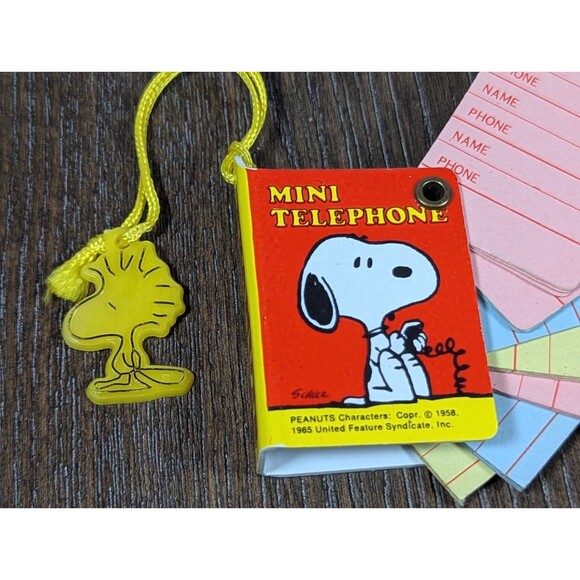 Vintage 1965 Peanuts Snoopy 2" Mini Telephone Address Book Woodstock Schultz - Picture 2 of 11